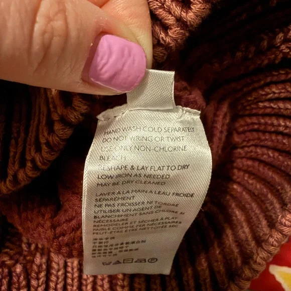 Free People Cozy Knit Turtleneck Sweater! - Picture 5 of 9